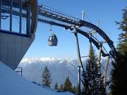 Kreuzeckbahn - 15pers. Gondola lift (bicable circulating ropeway)