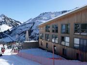 Hotel Alpenstern directly on the slope