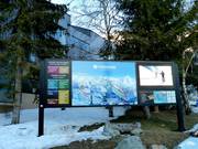 Information board with live display in the valley