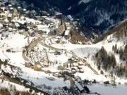 Auron with accommodations at the end of the slope