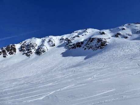 Ski resorts for advanced skiers and freeriding Saint-Gotthard Massif – Advanced skiers, freeriders Gemsstock – Andermatt