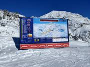 Large information boards with up-to-date slope and lift information