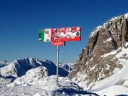 National border Austria-Italy directly at the ski resort