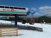 Rote 8er 1 - 8pers. Gondola lift (monocable circulating ropeway)