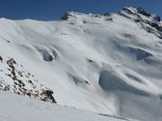 Wide powder slopes at Glogghüs
