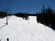 Easy slopes in the upper part of the ski area at Cinch Express