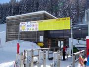 Information near the entrance to the chairlifts