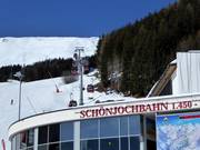 Schönjochbahn I - 8pers. Gondola lift (monocable circulating ropeway)