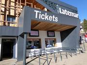 Well-maintained ticket office area in Pampeago