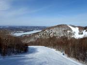 McCulloch slope with panoramic view over Lac Tremblant