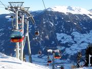 Hochzillertal II - 8pers. Gondola lift (monocable circulating ropeway)