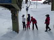 Assistance with getting on the drag lift