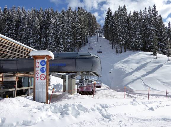 Prafiorì - 4pers. High speed chairlift (detachable) with bubble