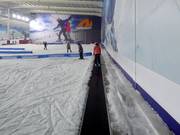 The Snow Centre (Magic Carpet 2) - People mover/Moving Carpet