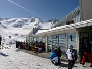 The restaurant Goldene Traube at the mountain station of the gondola lift