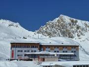 The Federal Sports and Recreation Center is also used by squad athletes for altitude training.