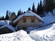 Chalet for rent directly on the slope