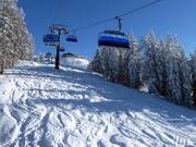 Powder snow on the lift line