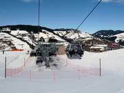 Buchaubahn - 8pers. Gondola lift (monocable circulating ropeway)