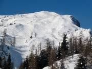 Wonderful deep-snow slopes at Lawinenstein