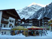 Skihaserl umbrella bar in Mandarfen