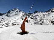 Snowmaking with lances in Grandvalira