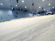 Wide ski slope in the Ski Egypt indoor ski hall