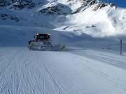 Snow groomer at work