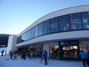 Well-maintained valley station Silverjet 1