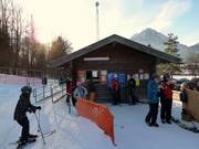 Lift kiosk at the valley station