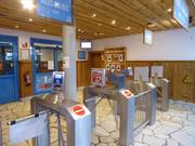 Well-maintained access to the ski hall