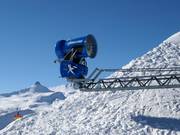 Modern snowmaking system at Maschgenkamm