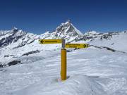 Clear signage in front of the Matterhorn
