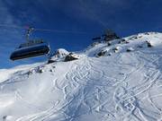 Ungroomed off-piste slopes at the Hochzeiger 2.5 lift