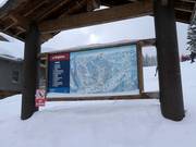 Information board with piste map