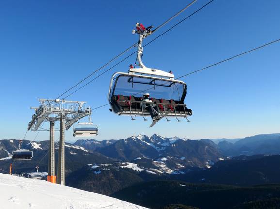 Bäreck - 6pers. High speed chairlift (detachable) with bubble and seat heating