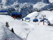 Hochalmbahn - 6pers. High speed chairlift (detachable) with bubble and seat heating