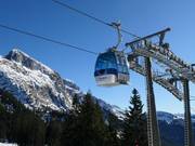 Donnerkogelbahn - 8pers. Gondola lift (monocable circulating ropeway)