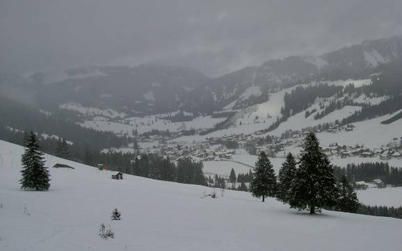 Skiing in Zöblen