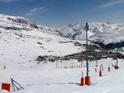 Night skiing resort Alpe d'Huez - Le Signal