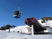Hochalmbahn - 6pers. Gondola lift (monocable circulating ropeway)