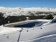 Large snow-production reservoir