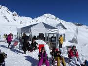 Umbrella bar Gandegg at 2,720 m