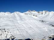 Lifts and slopes at Passo Tonale