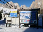 Information board and signage in Ciampedie