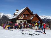 Mountain hut tip Baita Tre Abeti