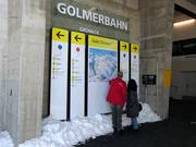 Clear signposting at the mountain station of the Golmerbahn lift