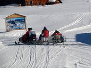 With the snowmobiles, you can reach the accommodations on the Tauplitzalm.