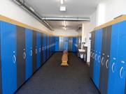 Well-maintained ski depot at the valley station