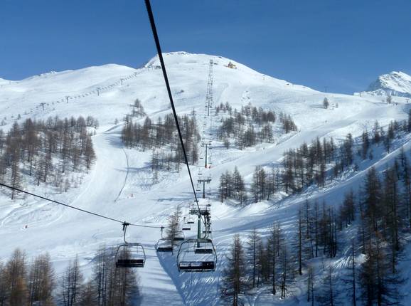 Nuova Nube - 4pers. High speed chairlift (detachable)